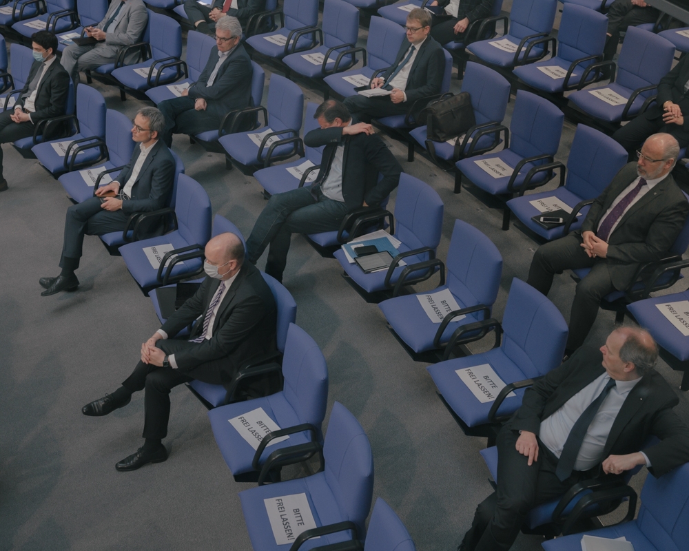 Measure and Middle - a journey through Germany during the COVID-19 pandemic