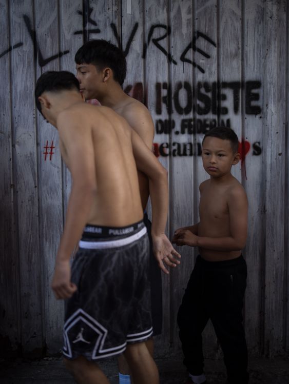 No Te Dejes (Never Give Up): Young Boxers of Tepito